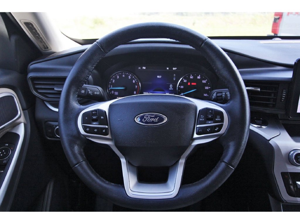Certified 2022 Ford Explorer XLT RWD image 13