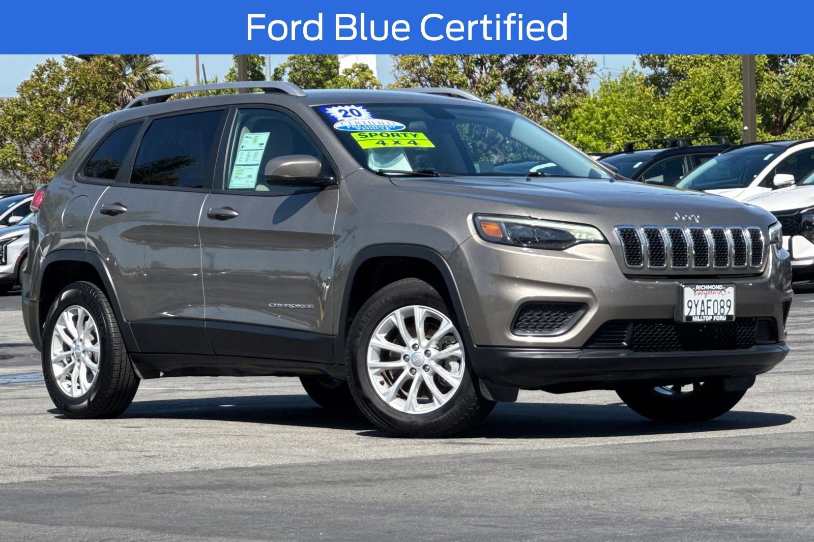Used 2020 Jeep Cherokee Latitude AWD/4WD image 2