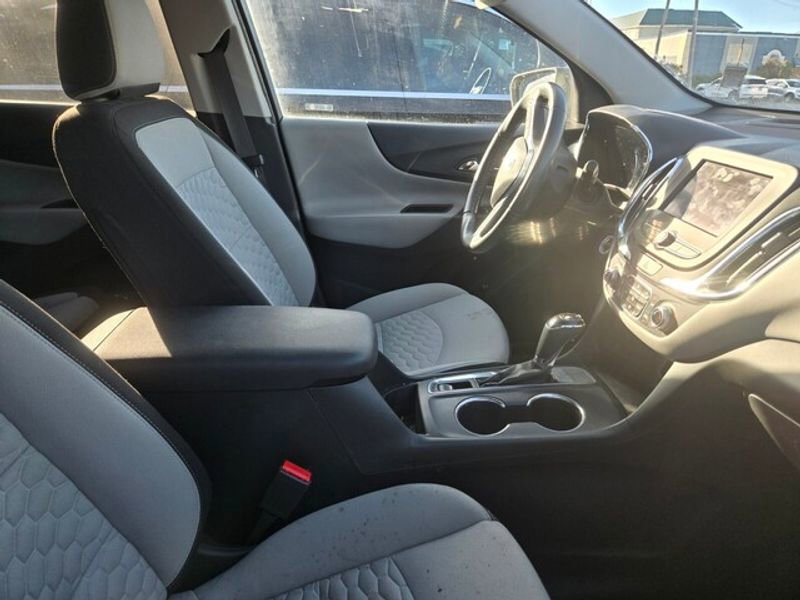 Used 2020 Chevrolet Equinox LT image 10