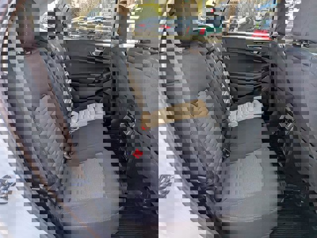 Certified 2024 Ford Edge SE w/ Black Appearance Package image 30