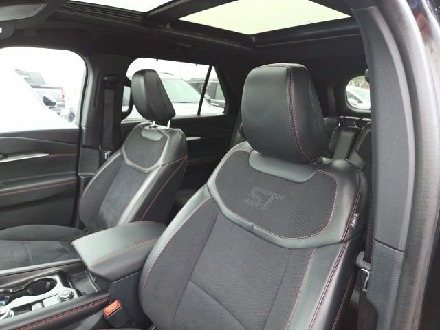 Certified 2025 Ford Explorer ST image 25