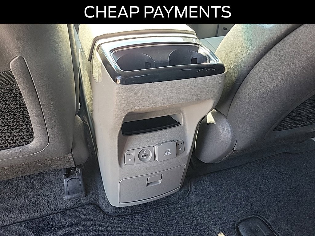 Used 2018 Kia Sedona SX FWD image 11