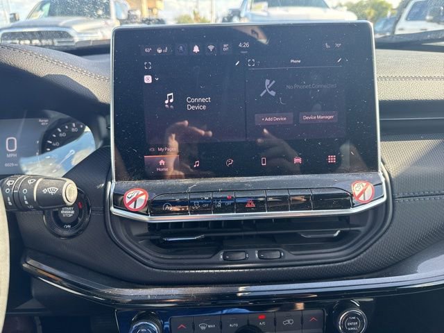 Used 2025 Jeep Compass Latitude w/ Convenience Group image 9