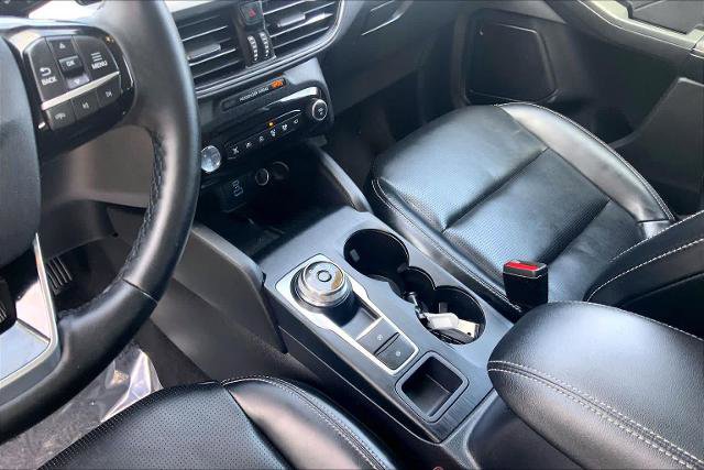 Certified 2023 Ford Escape Platinum AWD/4WD image 17