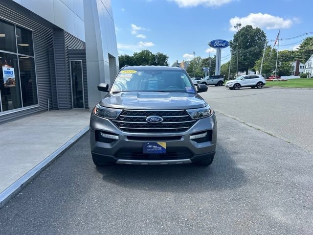 Certified 2022 Ford Explorer XLT w/ Equipment Group 202A AWD/4WD image 3
