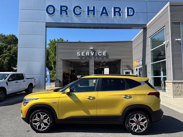 Used 2021 Kia Seltos SX w/ SX Sunroof Package AWD/4WD image 3