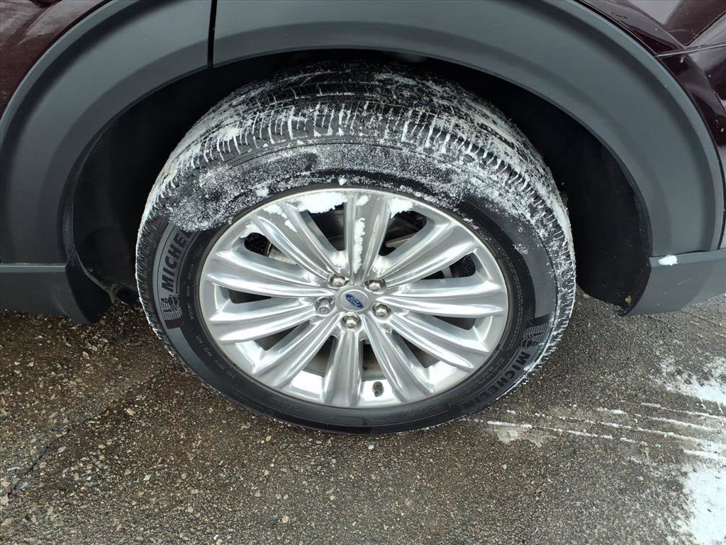 Certified 2023 Ford Explorer Limited w/ Hybrid Equipment Group 310A image 7