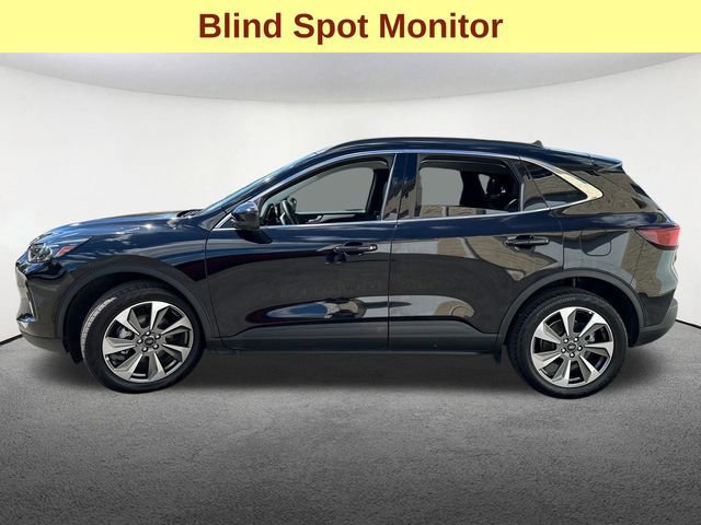 Certified 2023 Ford Escape Platinum image 2