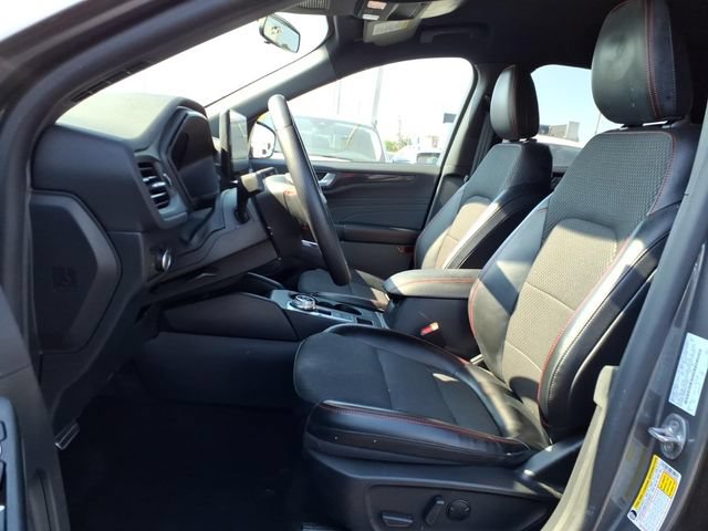 Certified 2023 Ford Escape ST-Line w/ Tech Pack #1 AWD/4WD image 18
