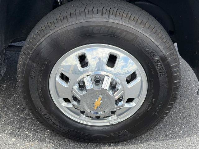 Used 2025 Chevrolet Silverado 3500 High Country w/ High Country Premium Package AWD/4WD image 9
