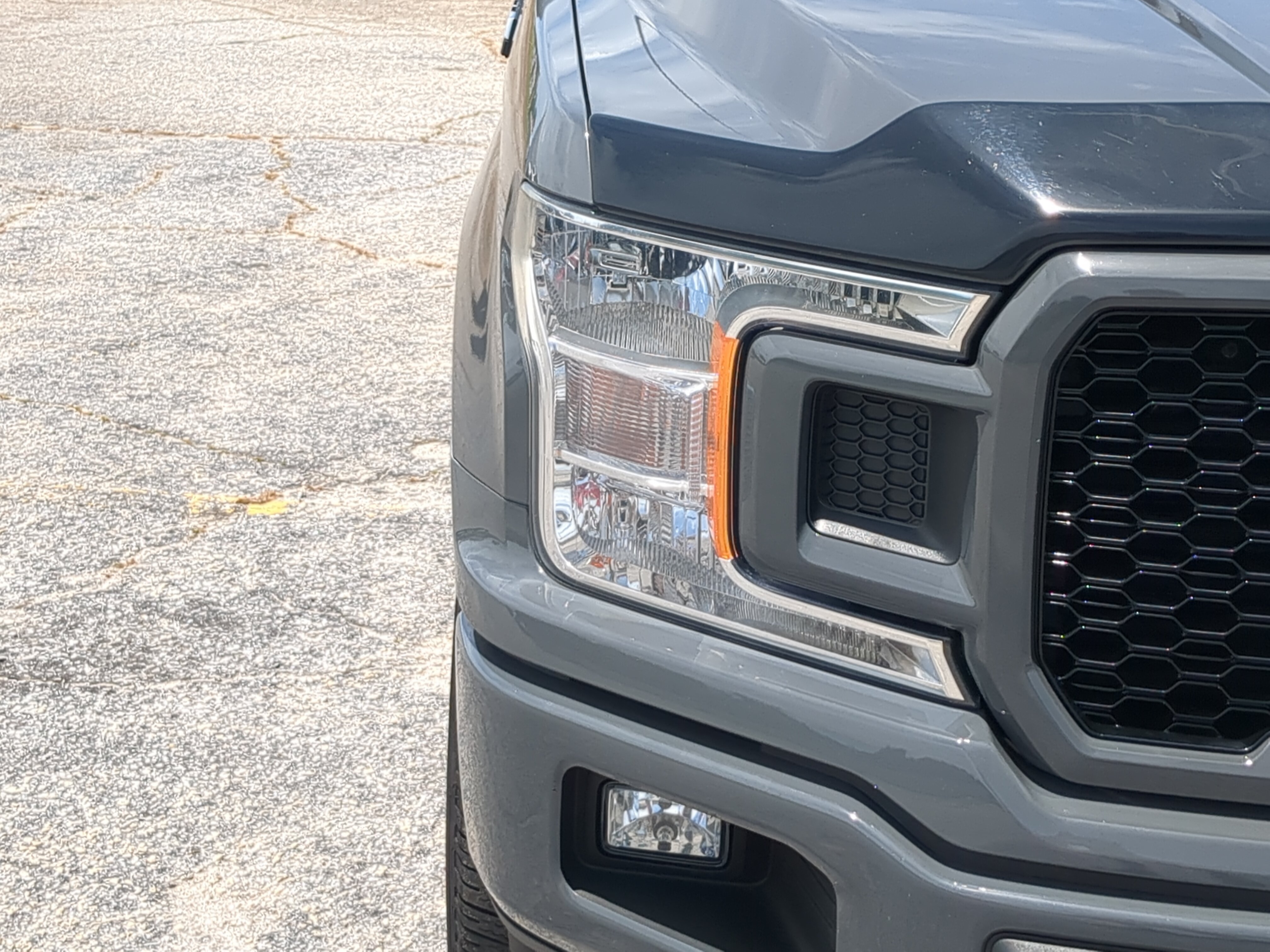 Certified 2018 Ford F150 XL w/ Equipment Group 101A Mid AWD/4WD image 8