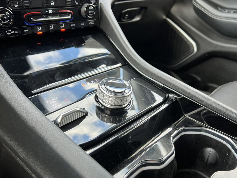 Used 2022 Jeep Grand Cherokee L Limited image 34