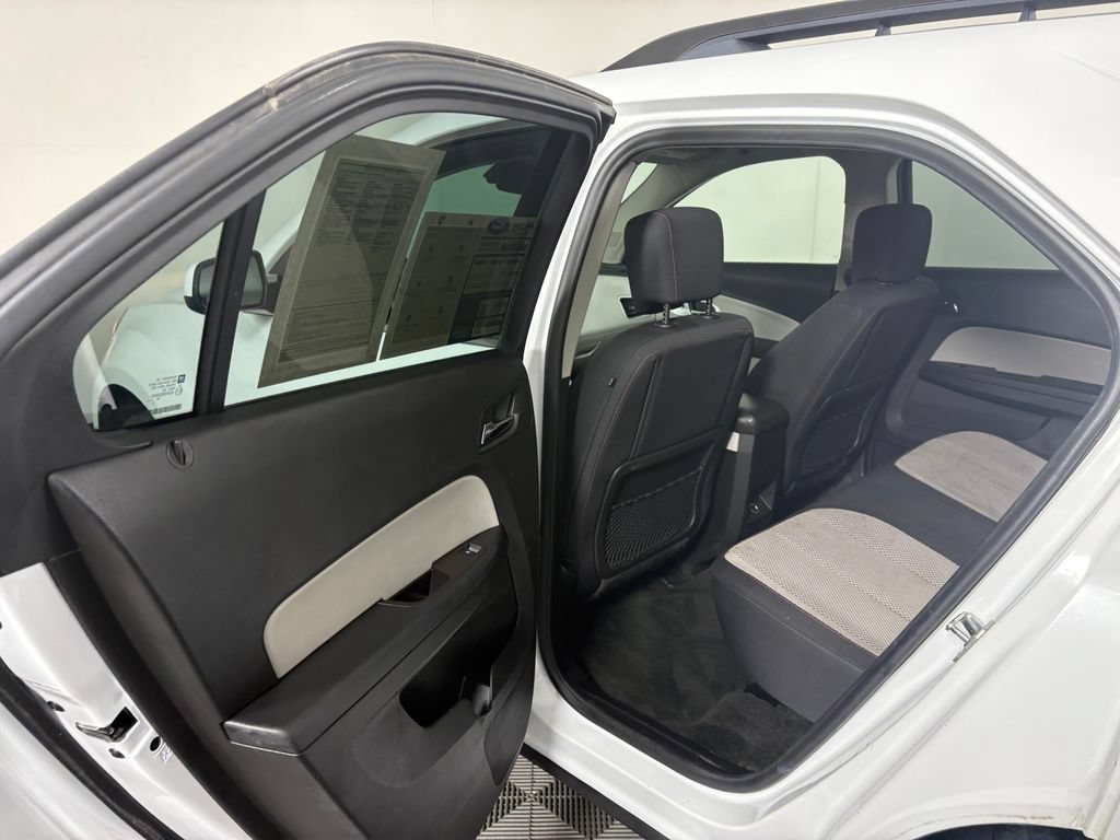 Used 2017 Chevrolet Equinox LT w/ Convenience Package AWD/4WD image 24
