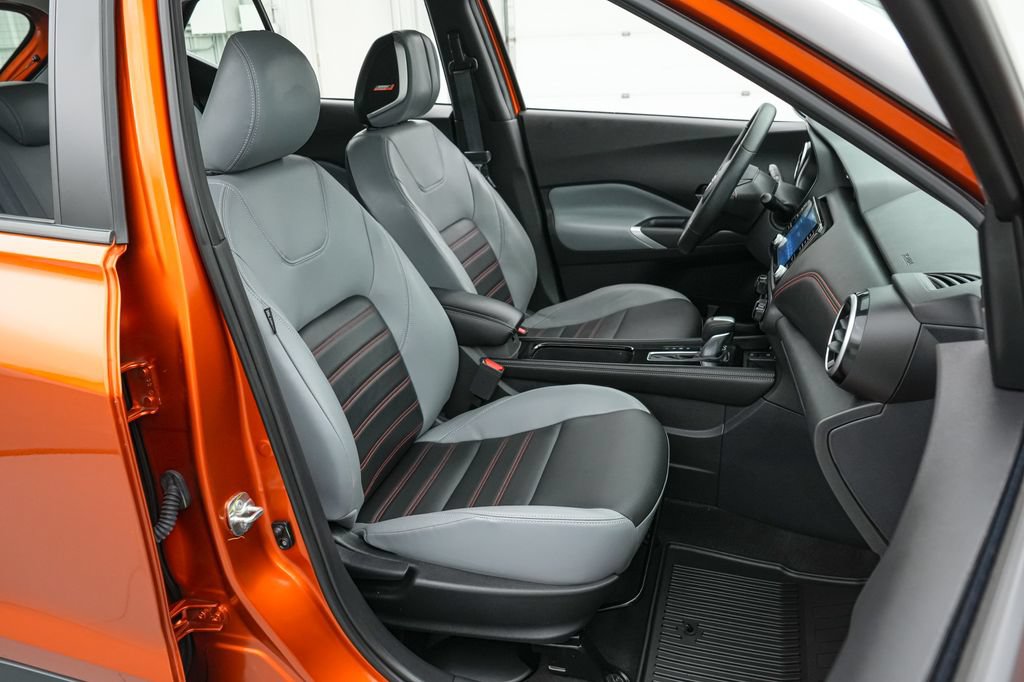 Used 2023 Nissan Kicks SR w/ SR Premium Package FWD image 21