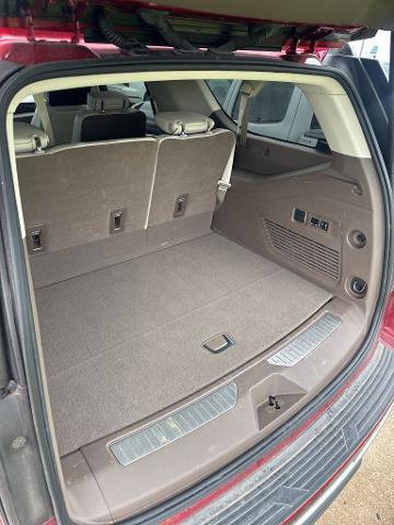 Used 2023 GMC Yukon XL Denali w/ Advanced Technology Package AWD/4WD image 10