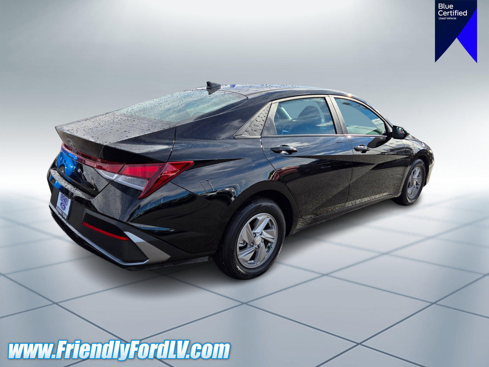 Used 2025 Hyundai Elantra SE image 4