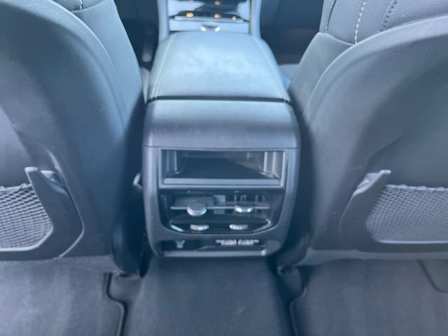 Used 2024 Jeep Grand Cherokee Altitude AWD/4WD image 21
