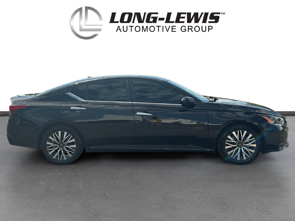 Used 2023 Nissan Altima 2.5 SV FWD image 8