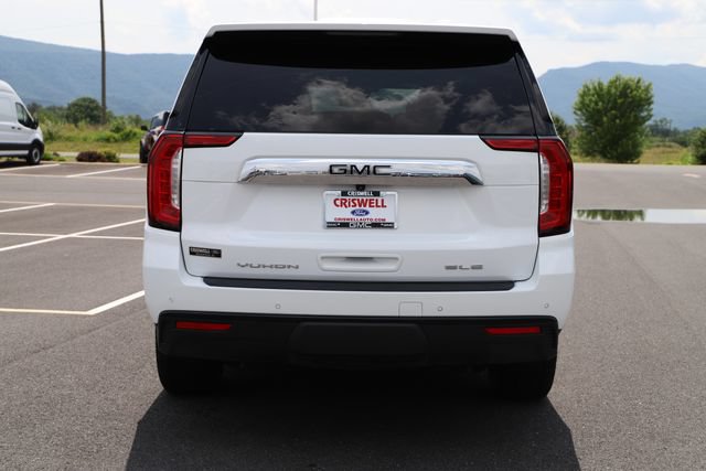 Used 2024 GMC Yukon XL SLE AWD/4WD image 3
