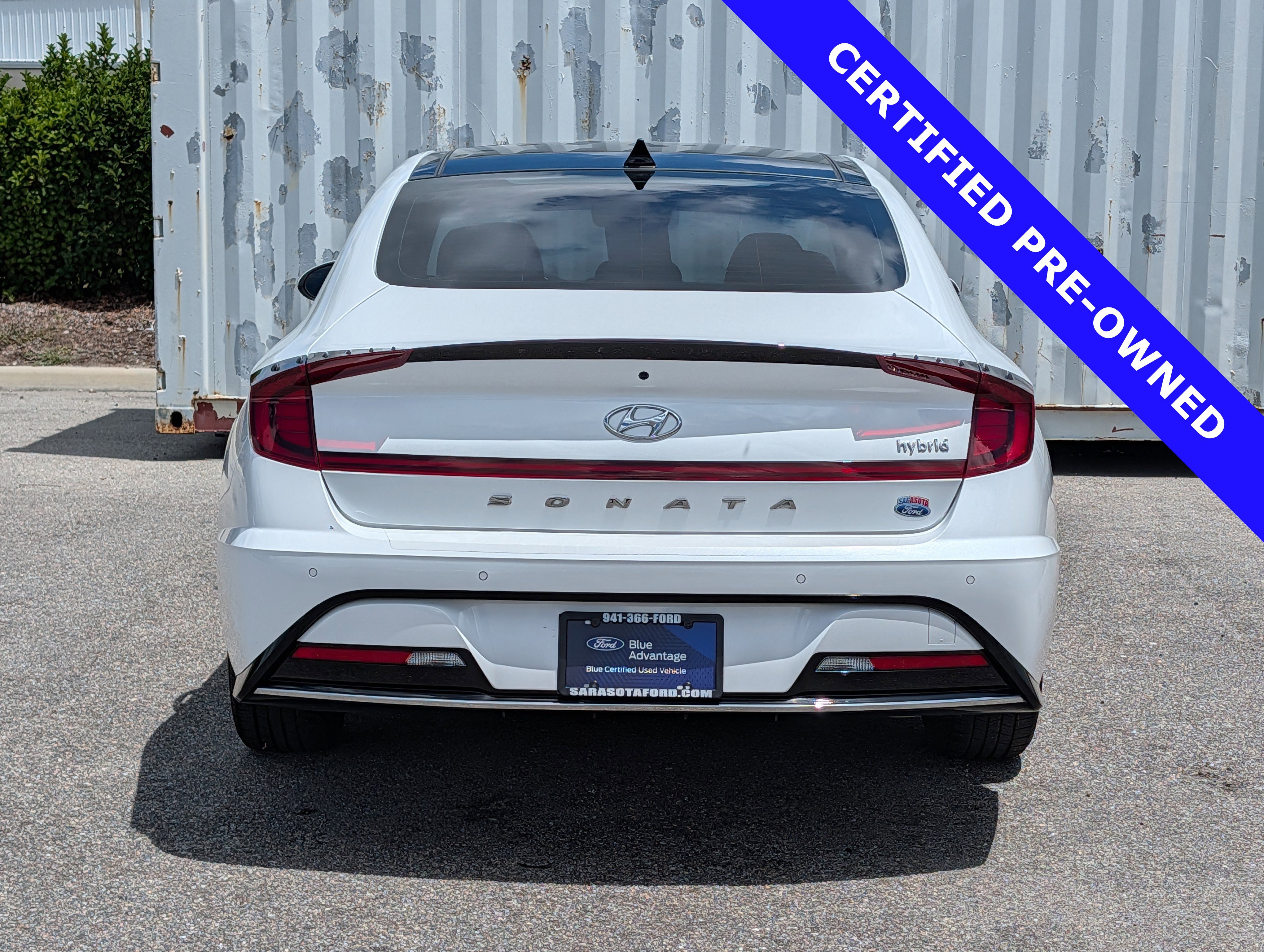 Used 2023 Hyundai Sonata Limited w/ Cargo Package FWD image 5