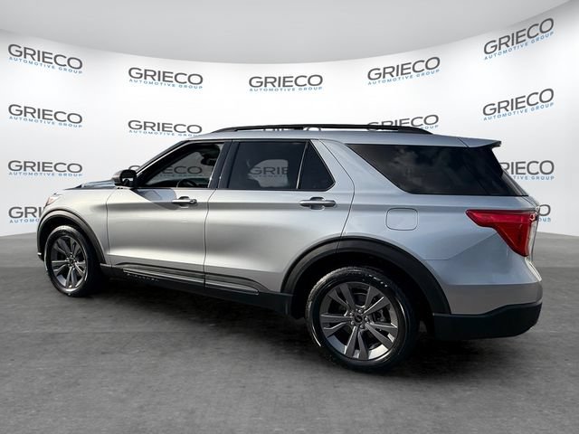 Certified 2021 Ford Explorer XLT w/ Equipment Group 202A RWD image 5