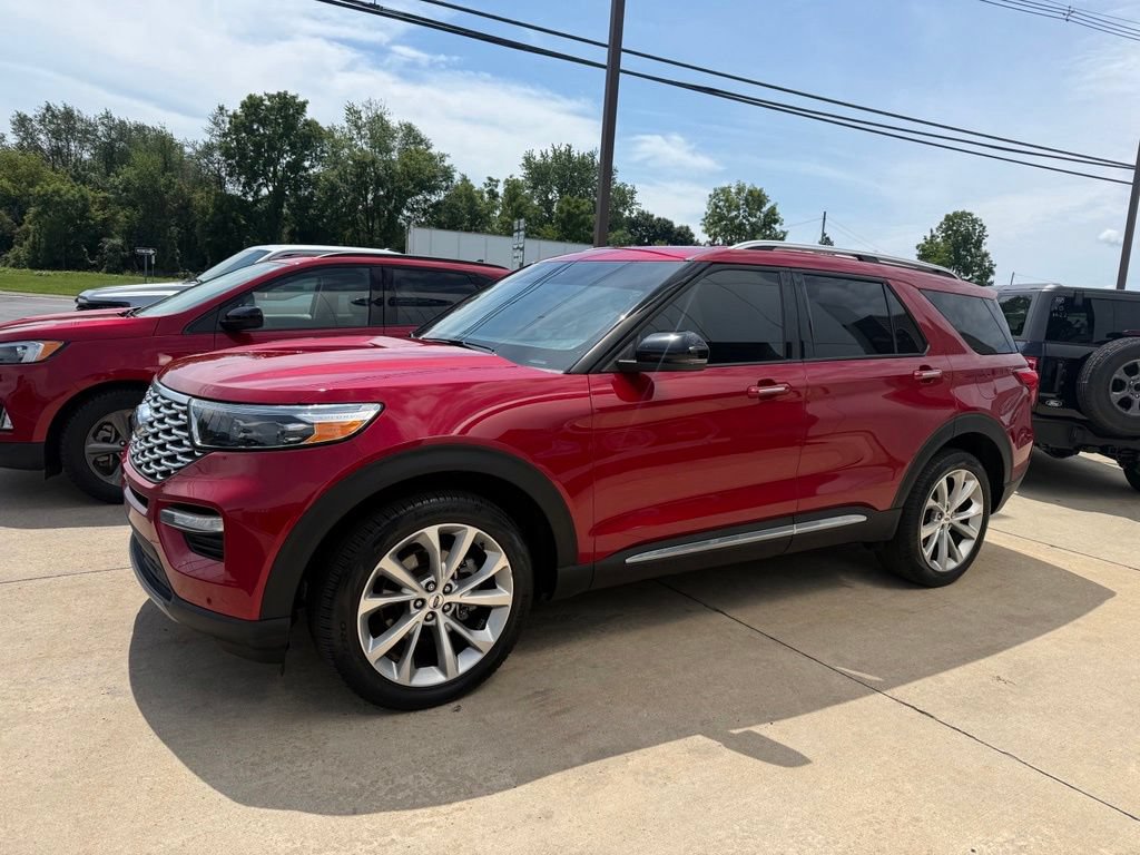 Certified 2023 Ford Explorer Platinum w/ Technology Package AWD/4WD image 4