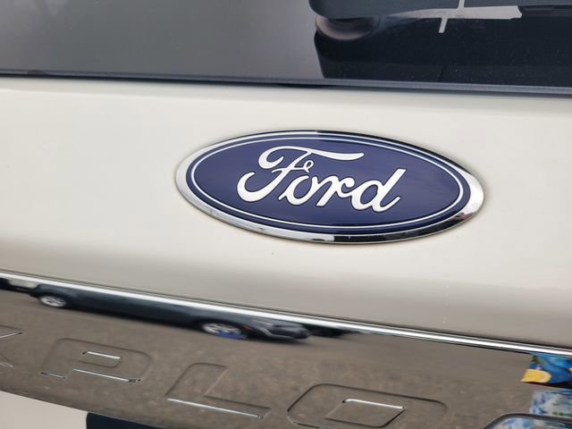 Certified 2023 Ford Explorer XLT w/ Equipment Group 202A AWD/4WD image 7