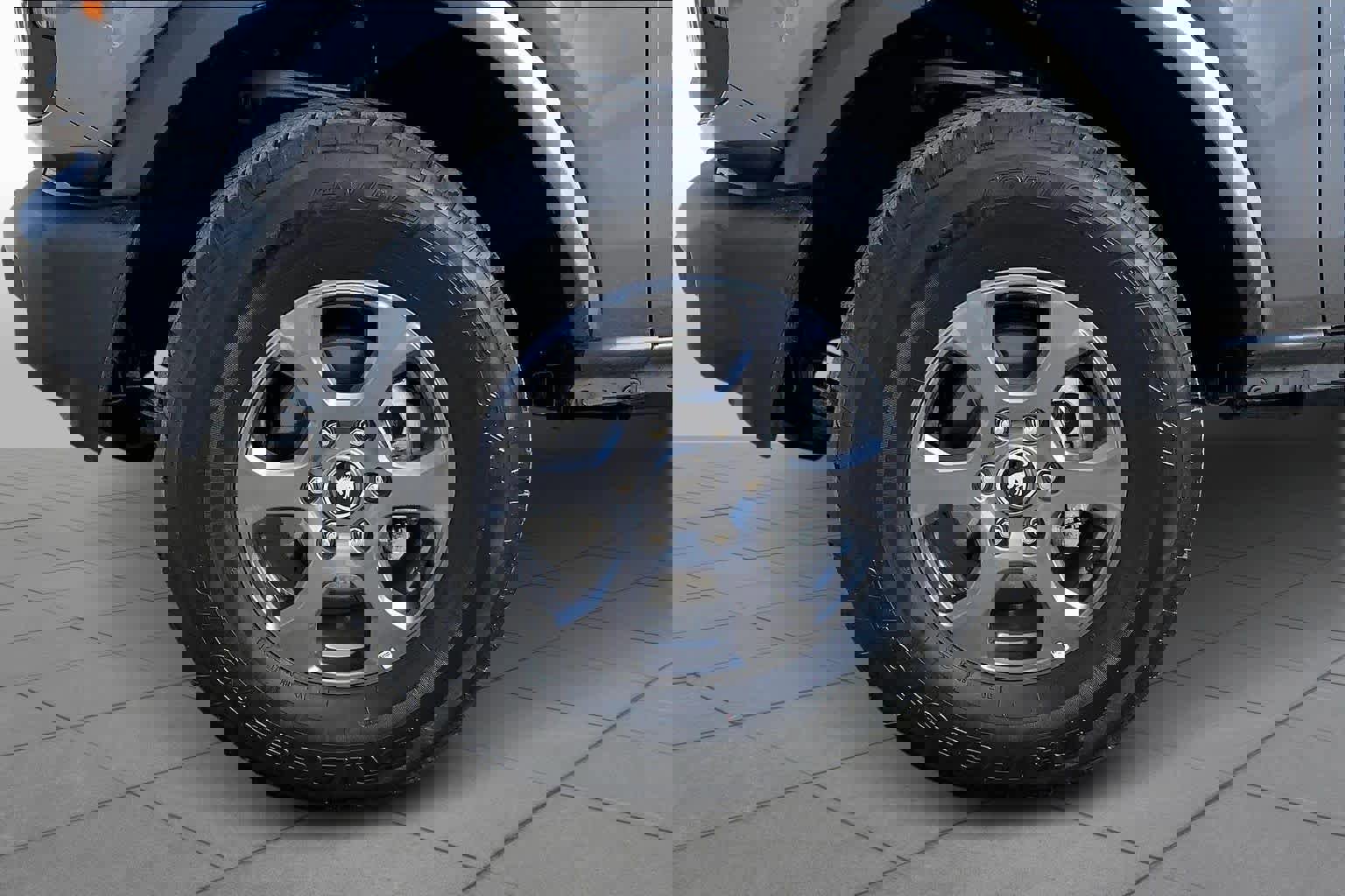 Certified 2025 Ford Bronco Big Bend image 14