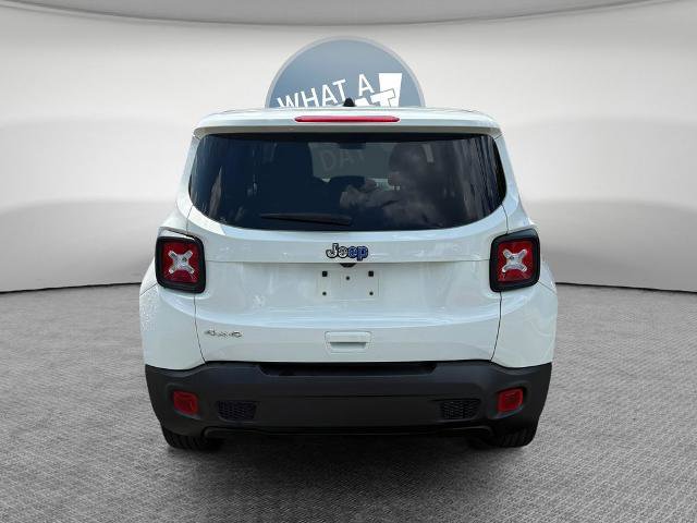Used 2023 Jeep Renegade Latitude AWD/4WD image 5