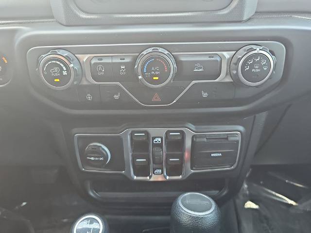 Used 2020 Jeep Gladiator Sport w/ Quick Order Package 24S AWD/4WD image 21