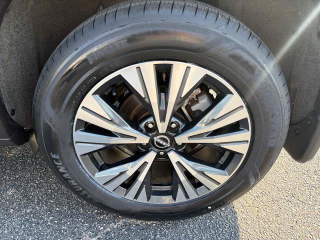 Used 2023 Nissan Rogue SV AWD/4WD image 25