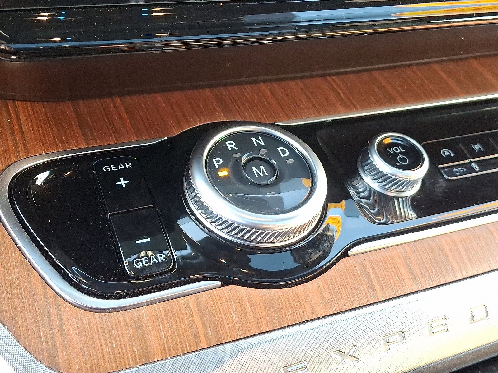 Certified 2025 Ford Expedition King Ranch image 17