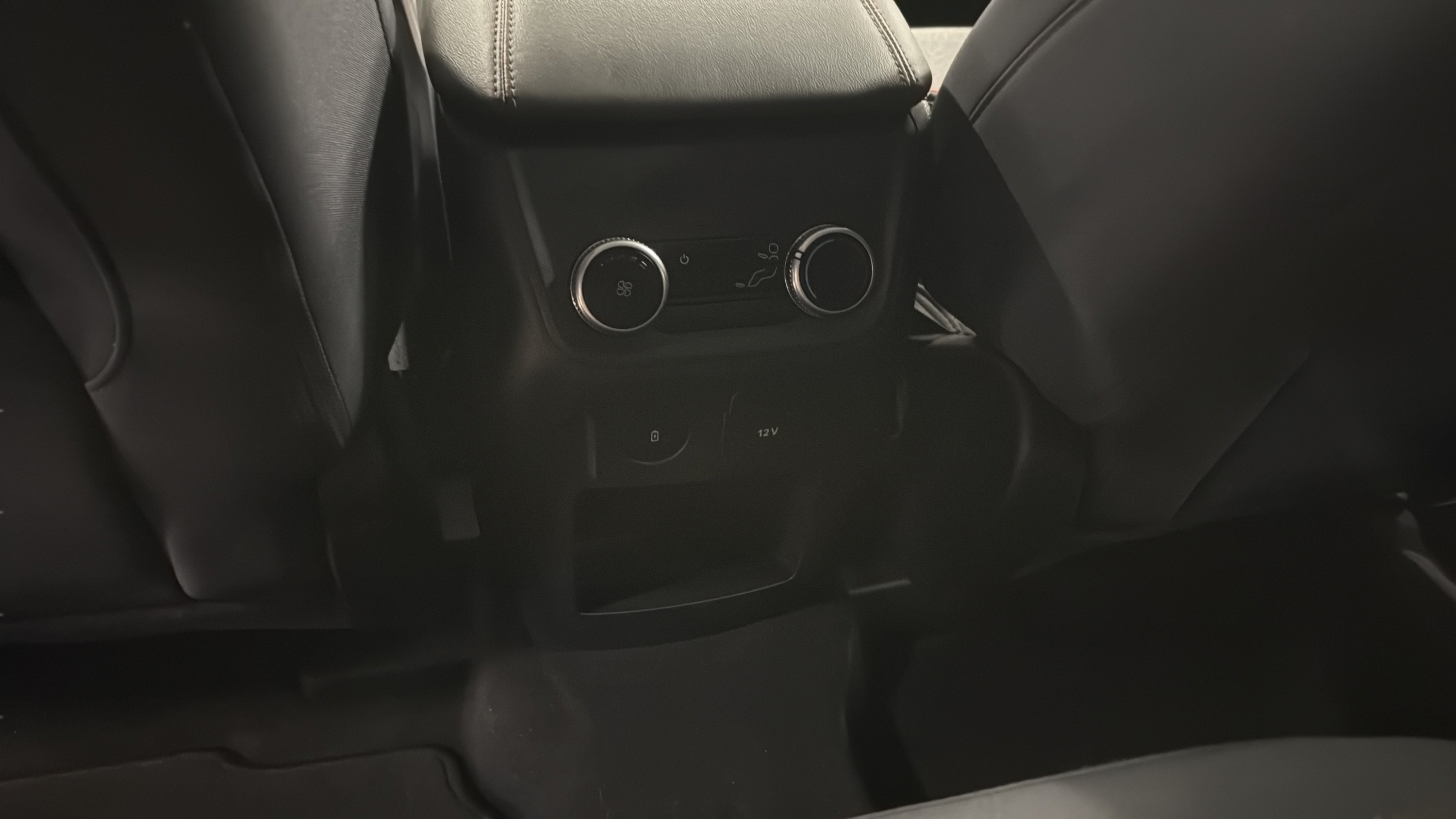 Certified 2025 Ford Explorer Active AWD/4WD image 14