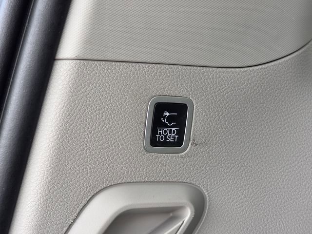 Used 2024 Jeep Wagoneer Series II w/ Premium Group I RWD image 33