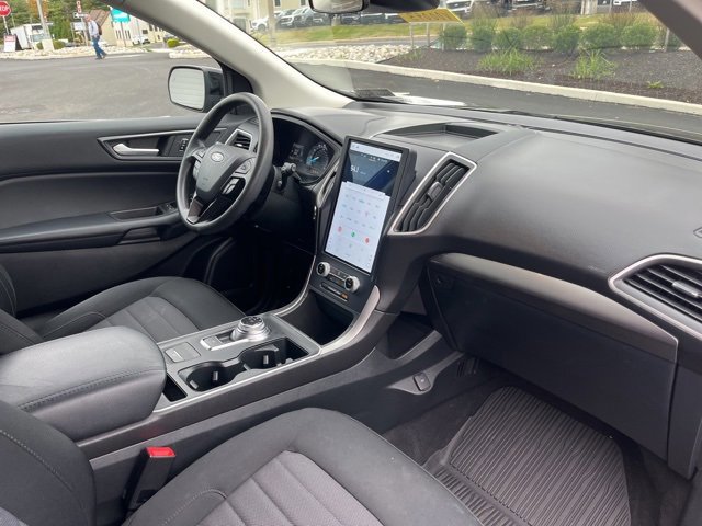 Certified 2022 Ford Edge SE w/ Black Appearance Package image 21