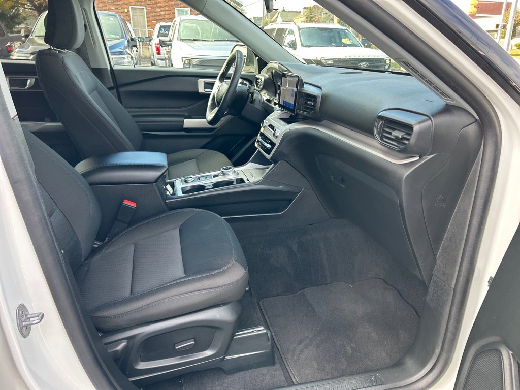 Certified 2023 Ford Explorer XLT image 19