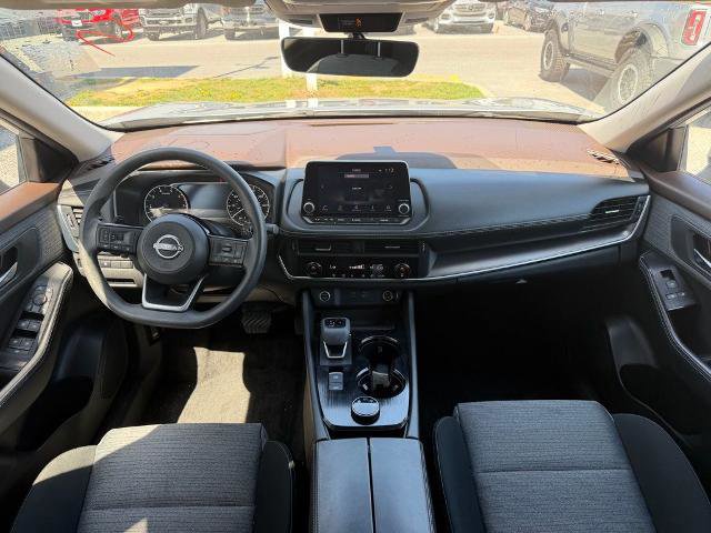 Used 2023 Nissan Rogue SV AWD/4WD image 14