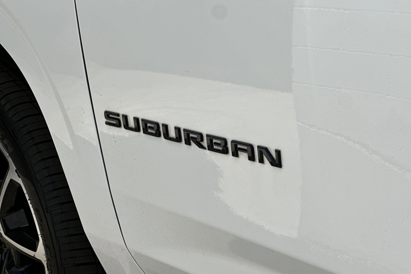 Used 2021 Chevrolet Suburban RST w/ Luxury Package AWD/4WD image 31