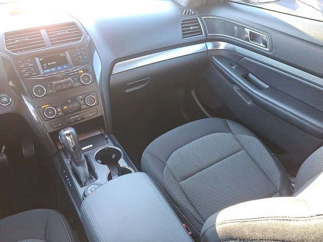 Certified 2019 Ford Explorer XLT w/ Class III Trailer Tow Package image 16