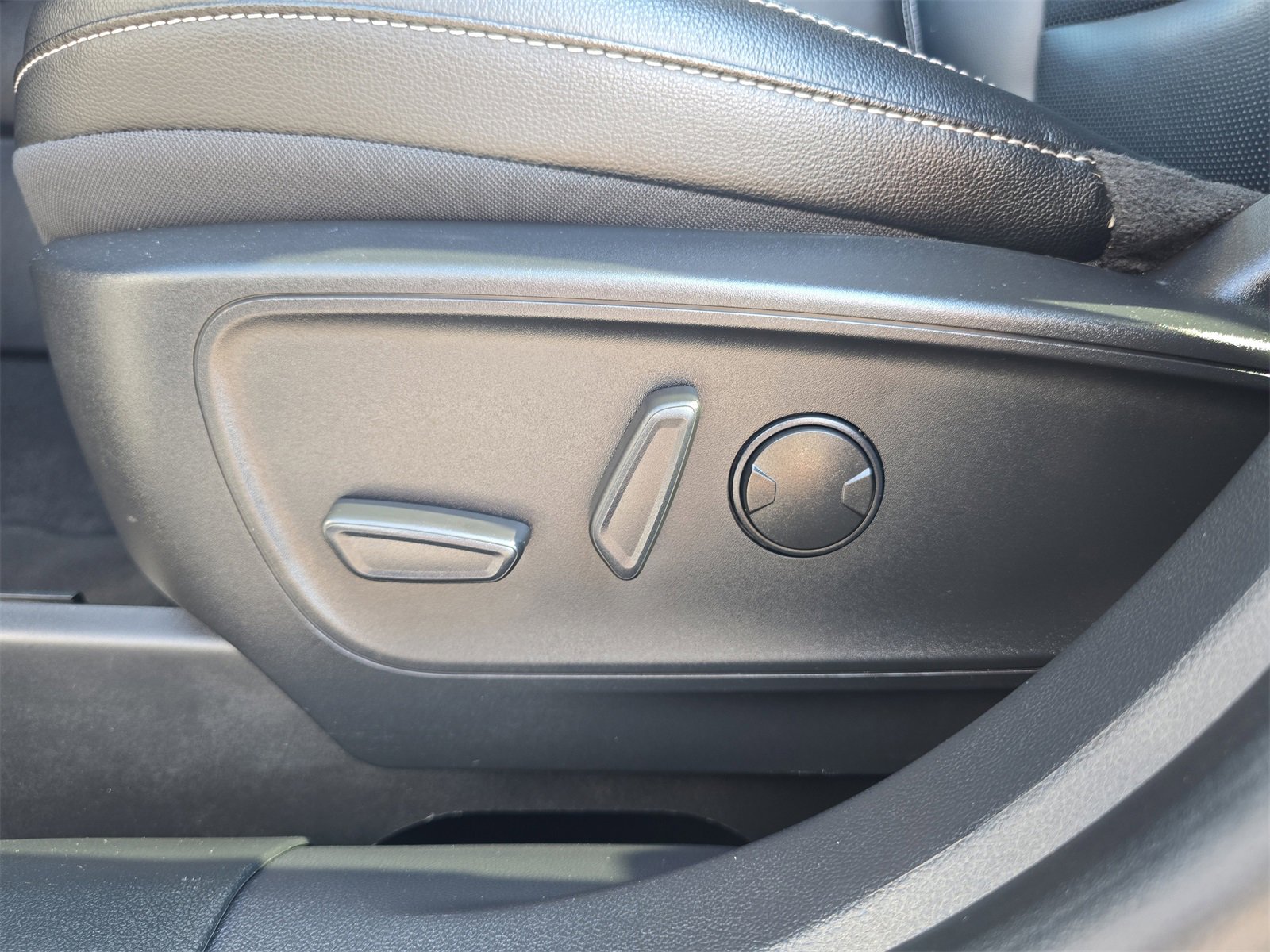 Certified 2022 Ford Escape SEL image 15