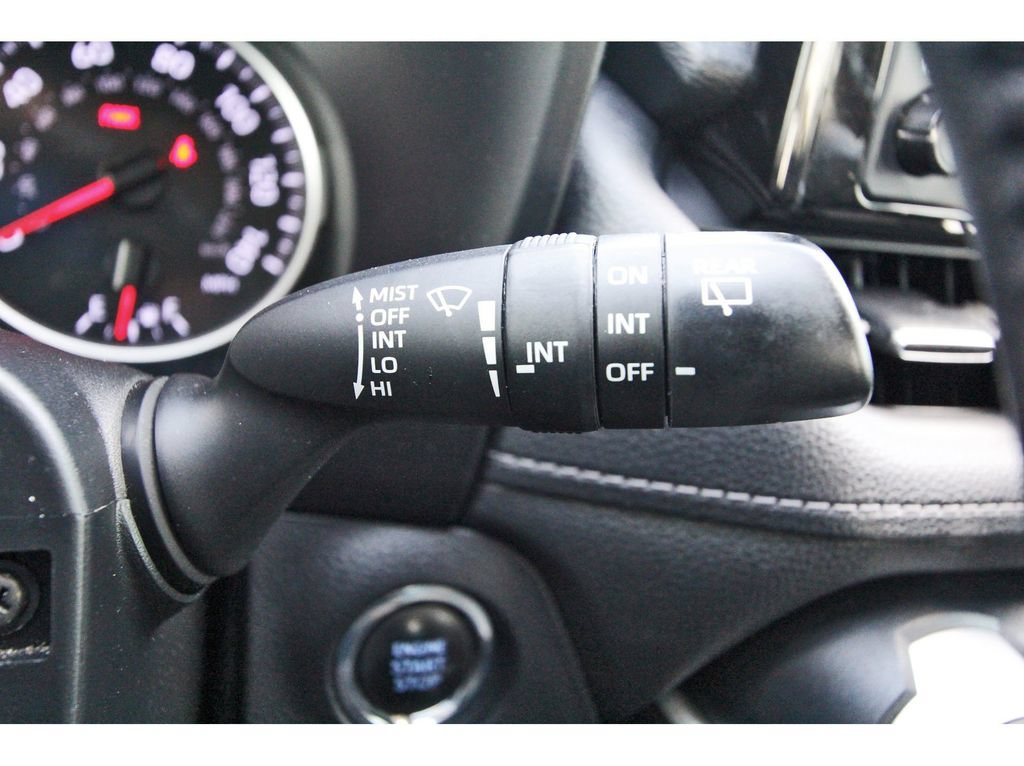 Used 2021 Toyota RAV4 XLE Premium FWD image 17