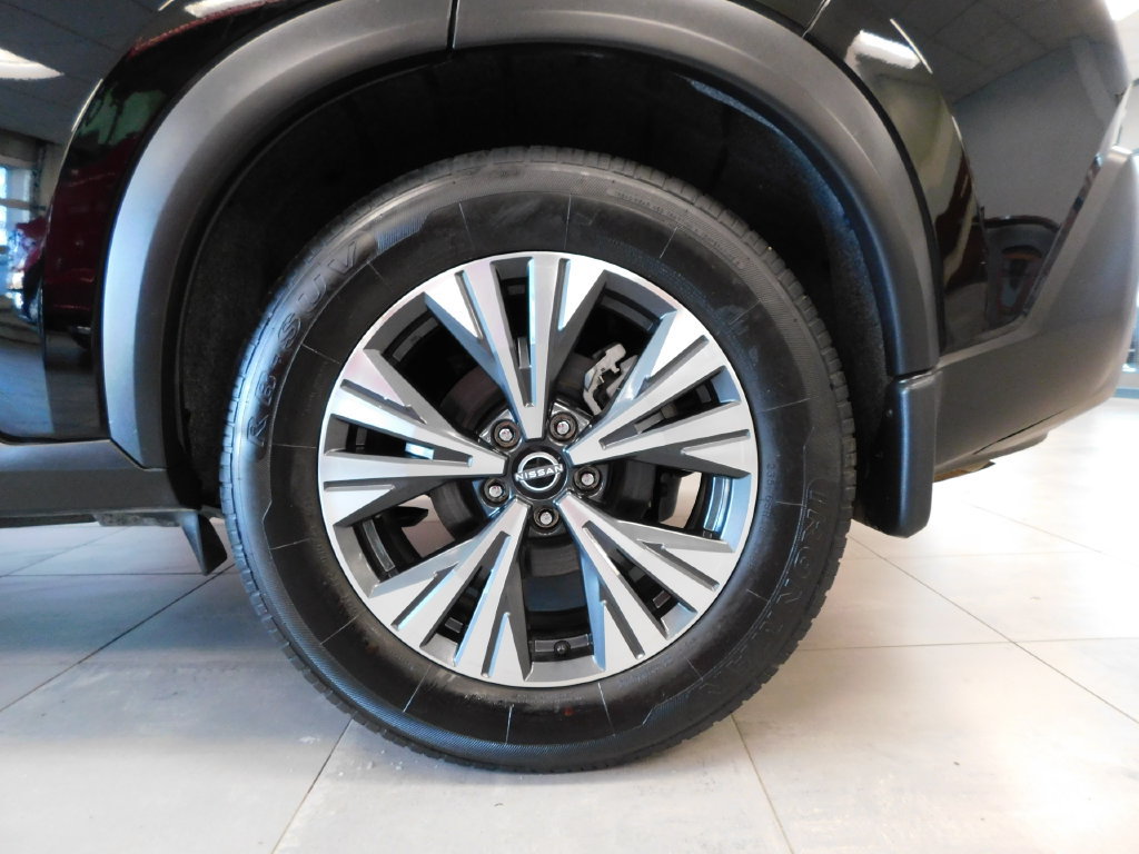 Used 2023 Nissan Rogue SV FWD image 7