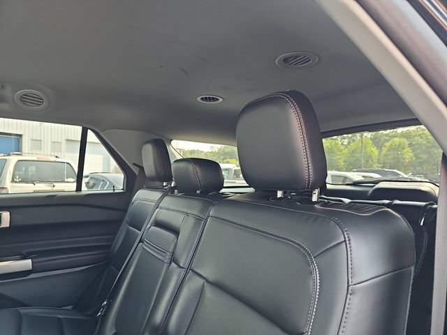 Certified 2023 Ford Explorer XLT w/ Equipment Group 202A AWD/4WD image 15