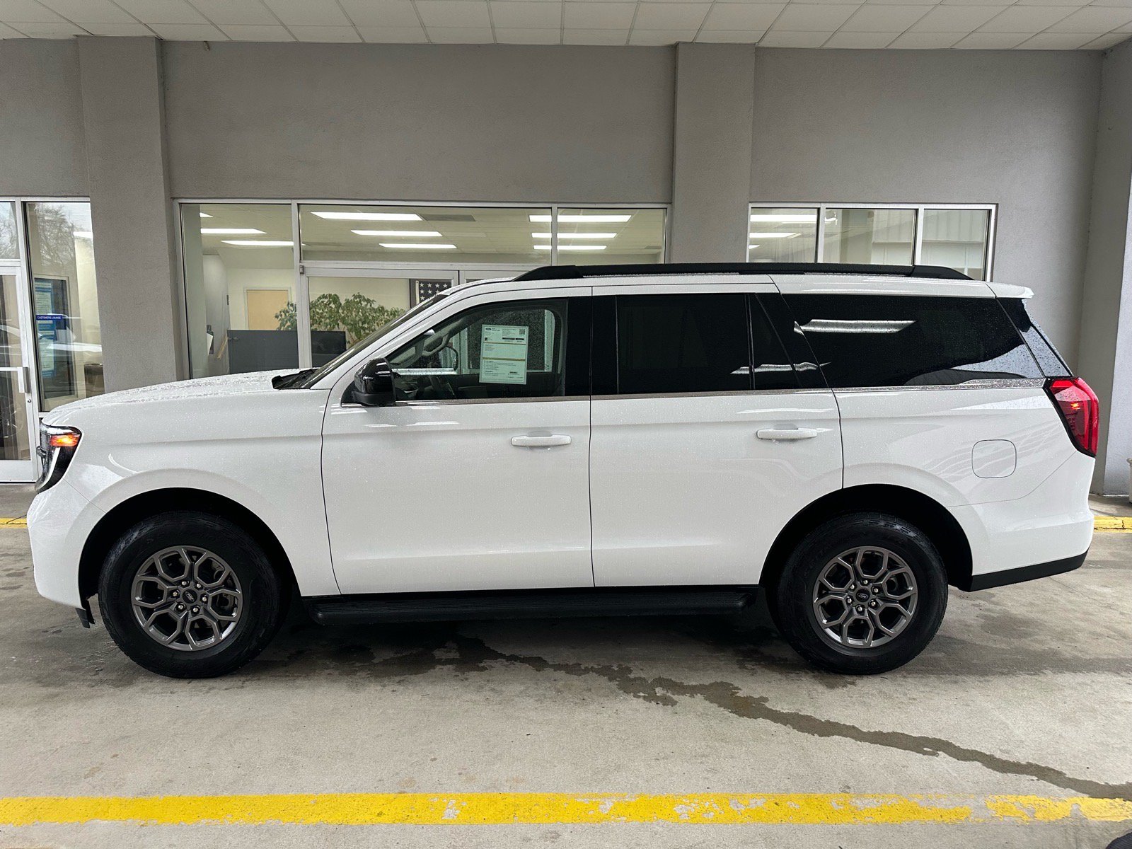Certified 2025 Ford Expedition Active RWD image 4