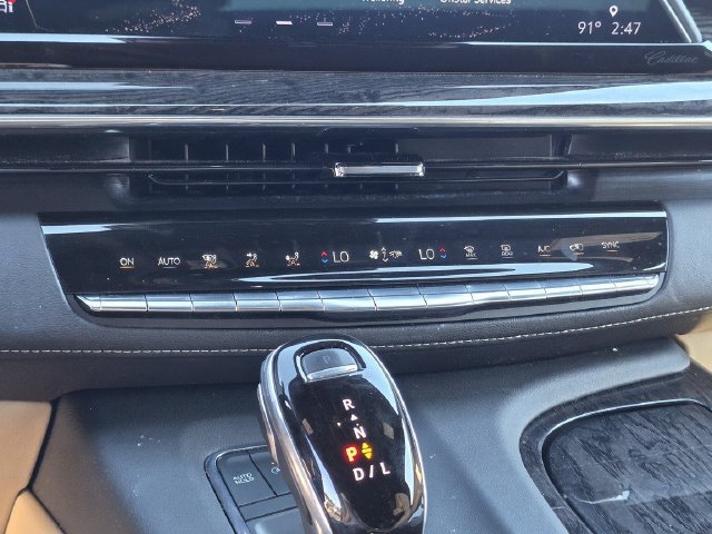 Used 2021 Cadillac Escalade ESV Premium Luxury w/ Driver Assist Tech Package AWD/4WD image 25