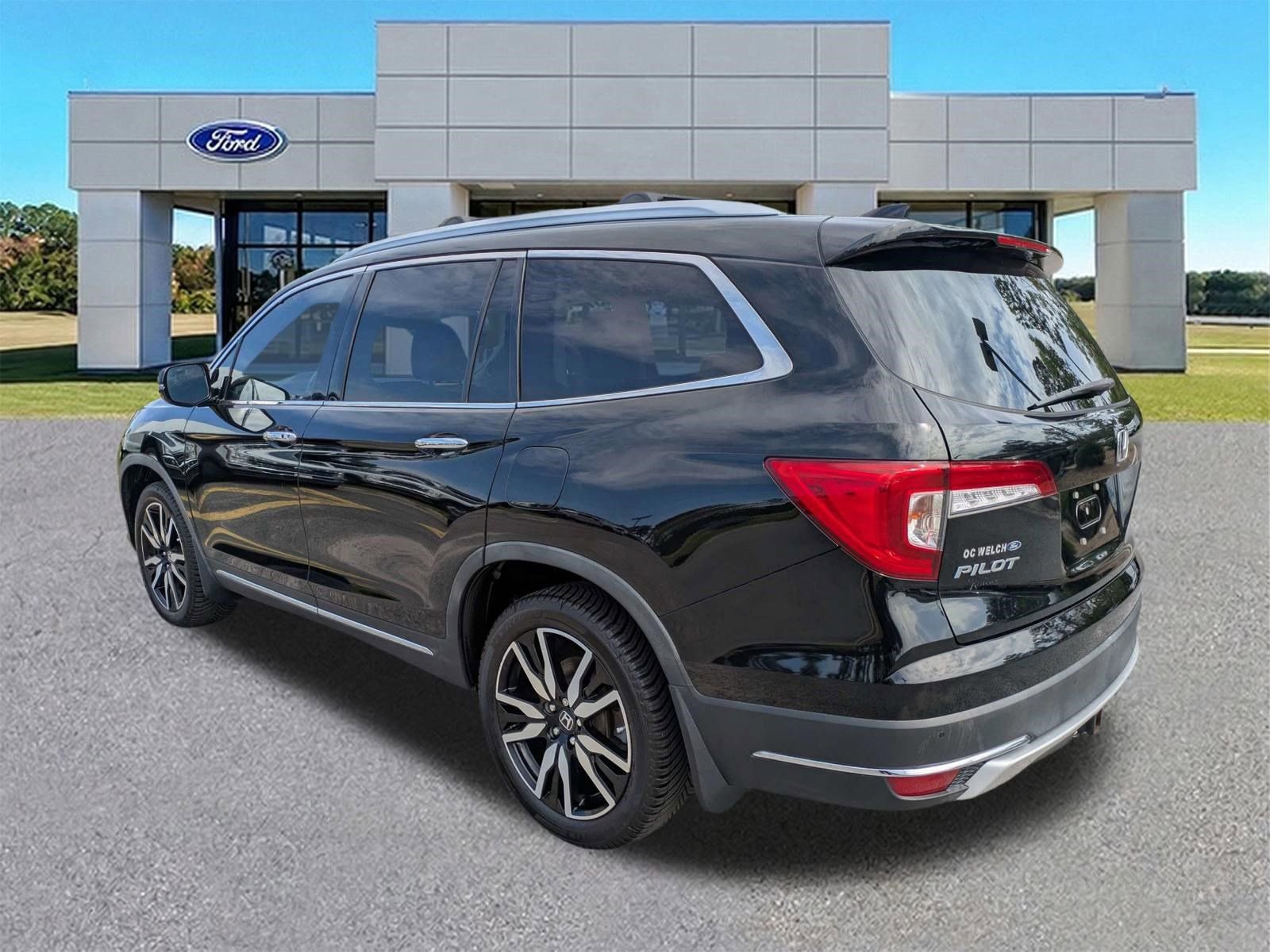 Used 2020 Honda Pilot Touring image 3