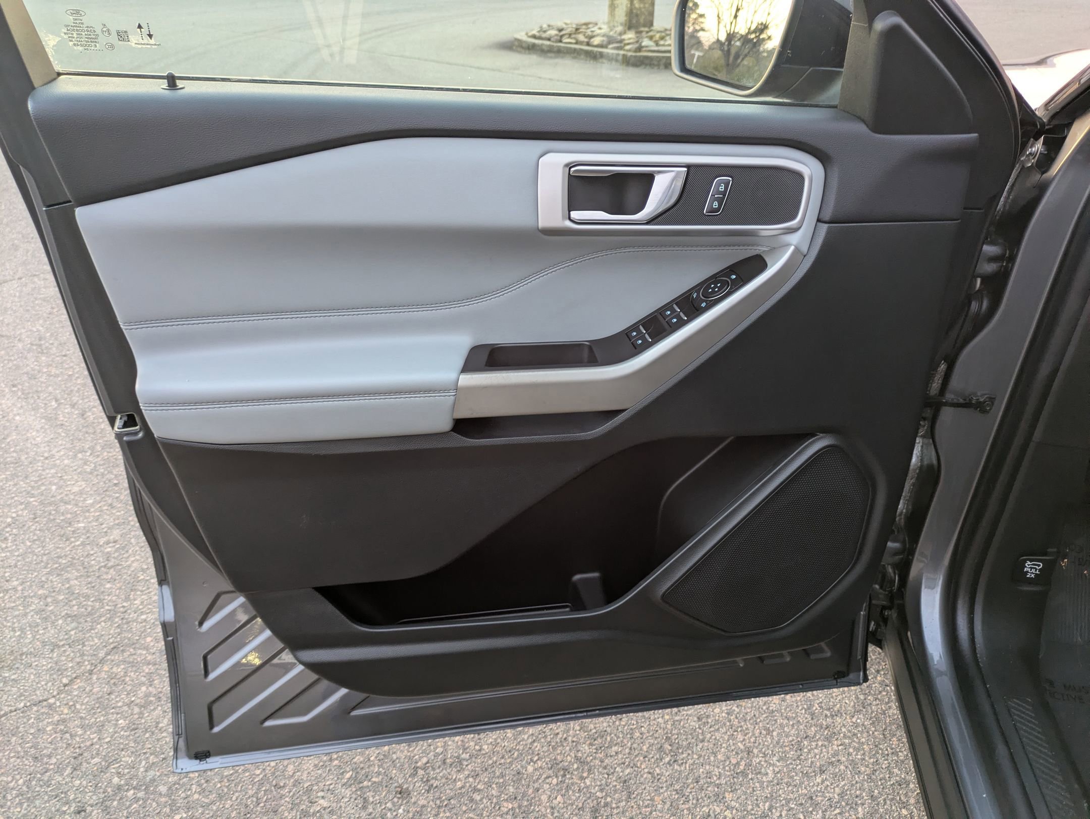 Certified 2024 Ford Explorer XLT w/ Equipment Group 202A image 12