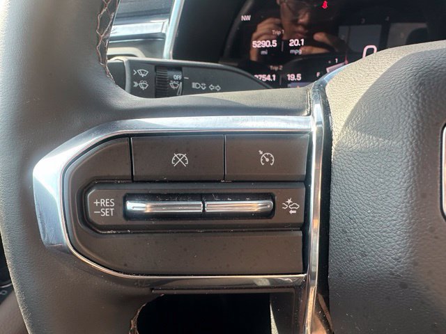 Used 2025 GMC Canyon Denali AWD/4WD image 15