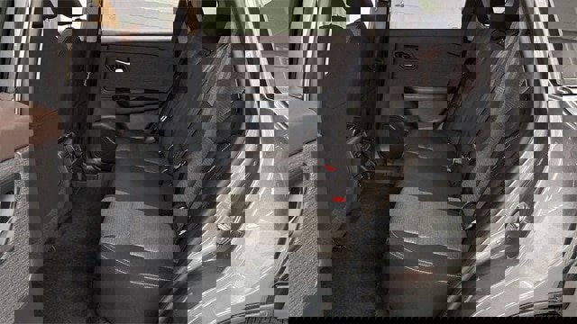 Used 2023 Nissan Rogue SV image 12