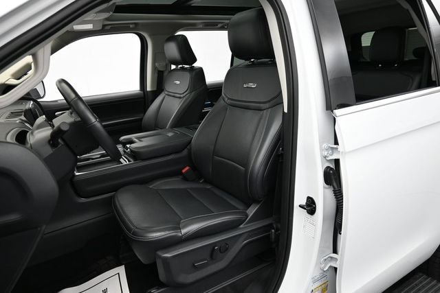 Certified 2025 Ford Expedition Platinum AWD/4WD image 11